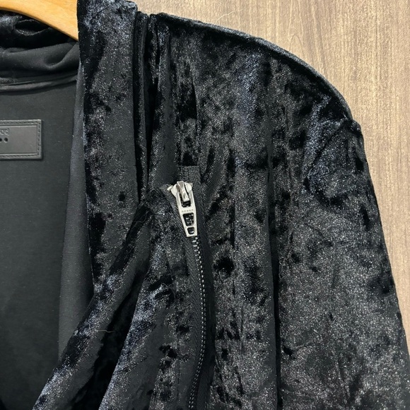 Blank NYC large Crushed Velvet Assymetrical Moto Jacket Black - Picture 3 of 9